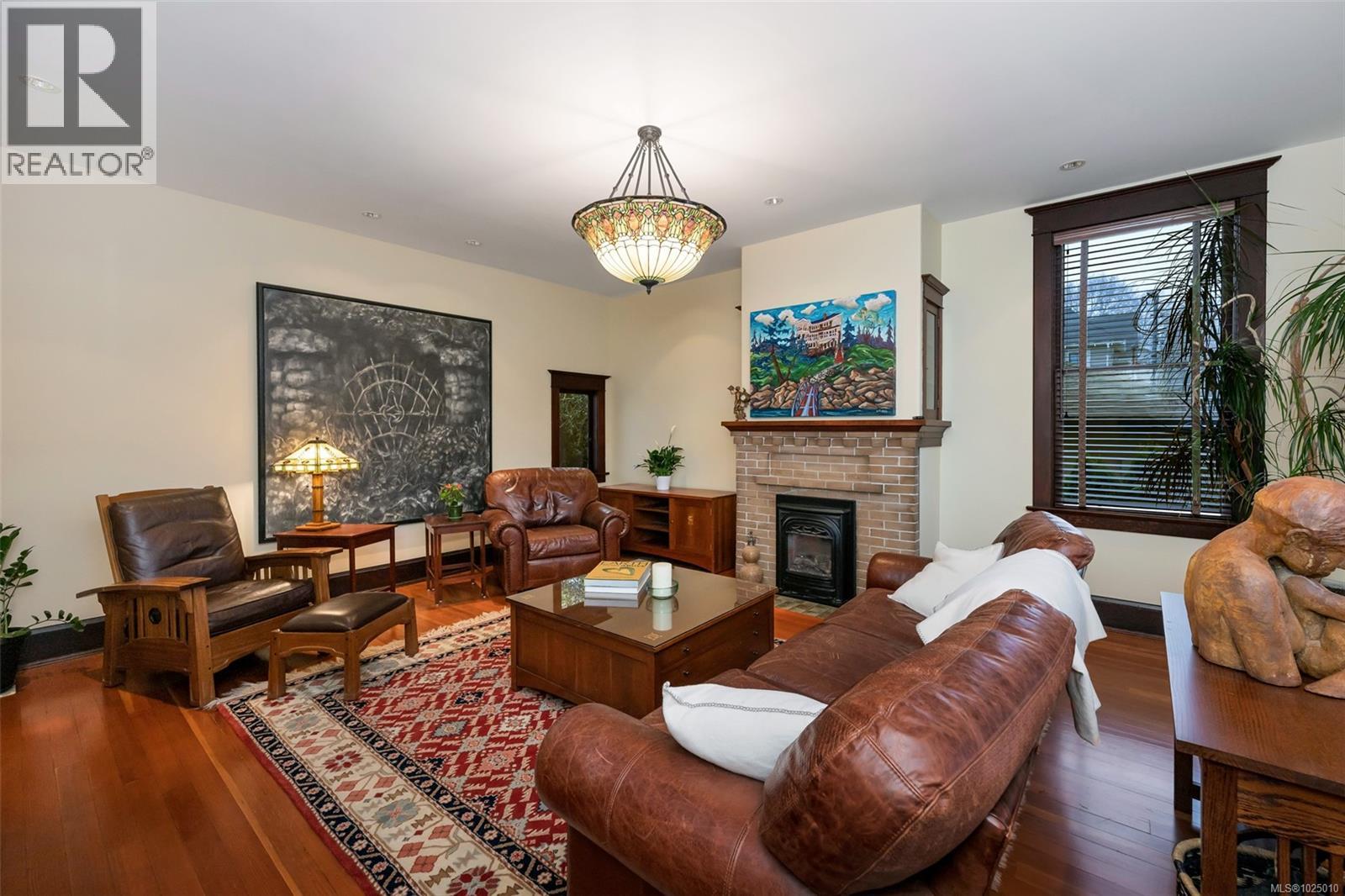 2753 Cavendish Ave, Oak Bay