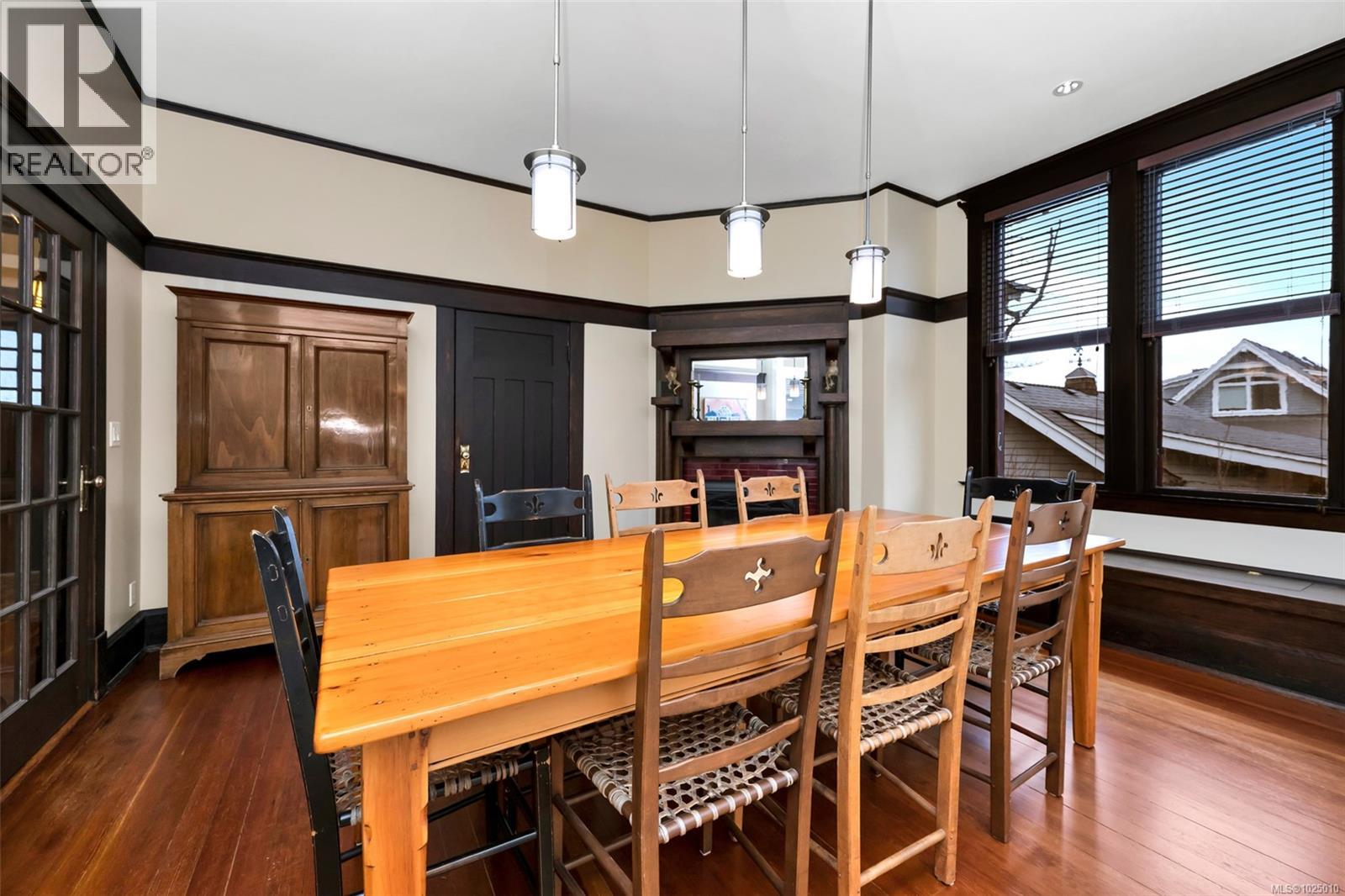 2753 Cavendish Ave, Oak Bay