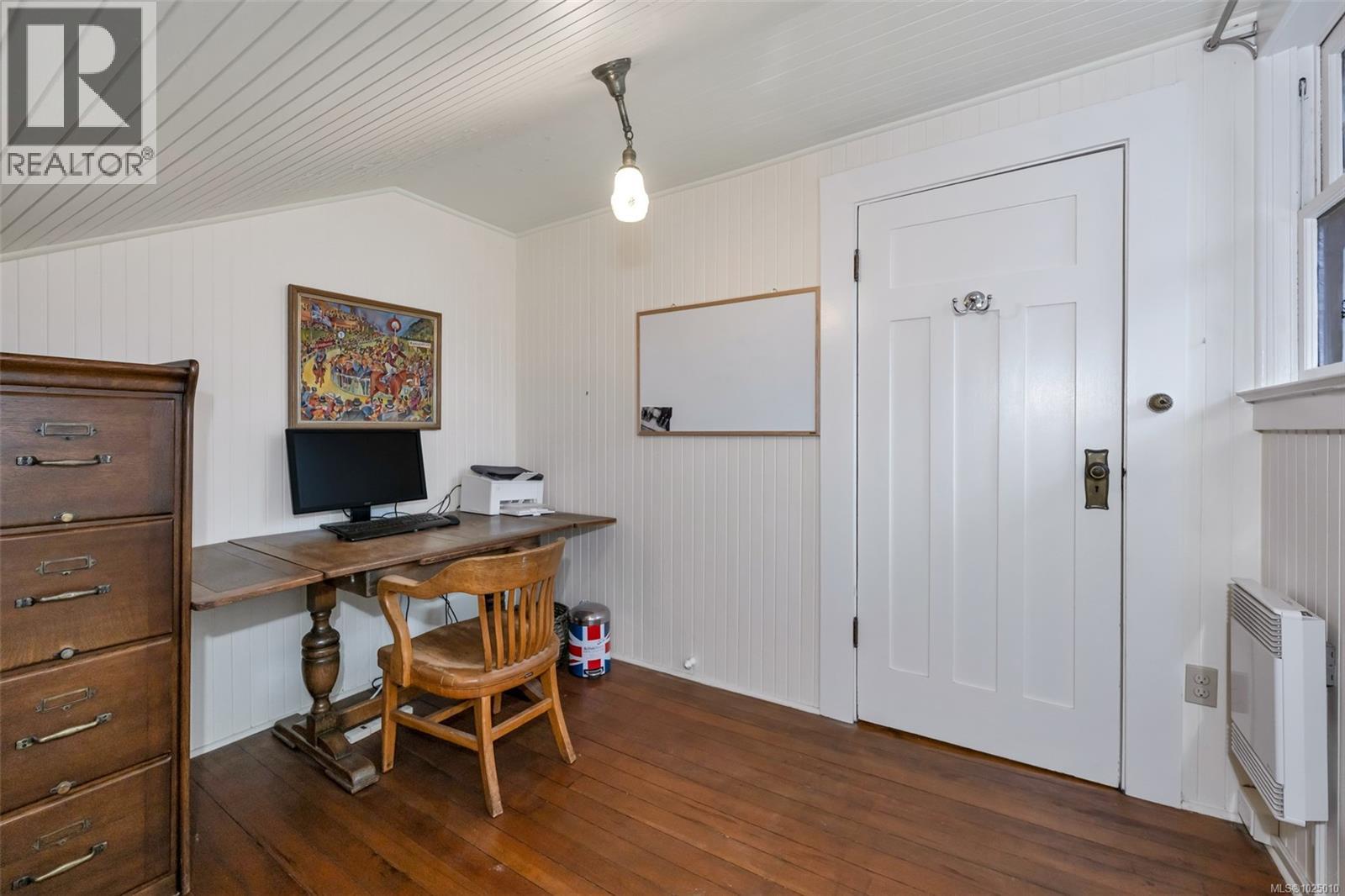 2753 Cavendish Ave, Oak Bay