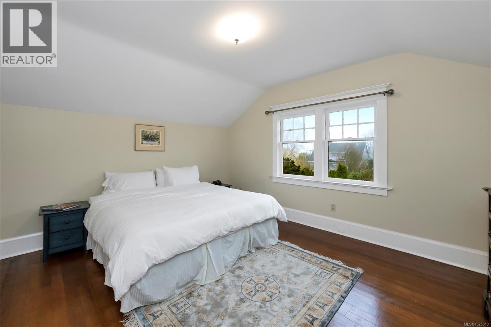 2753 Cavendish Ave, Oak Bay