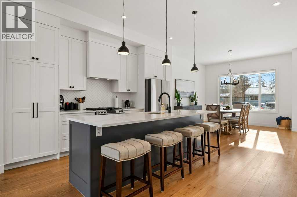 318 28 Avenue NE - Photo 3 of 44, Calgary, Alberta