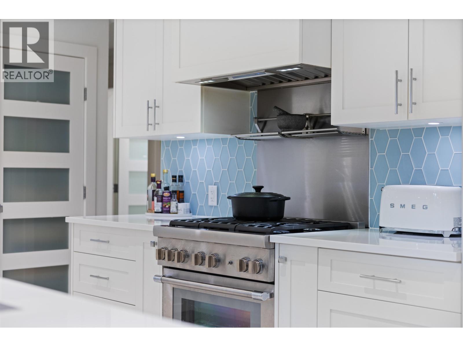 4411 STONE CRESCENT, West Vancouver