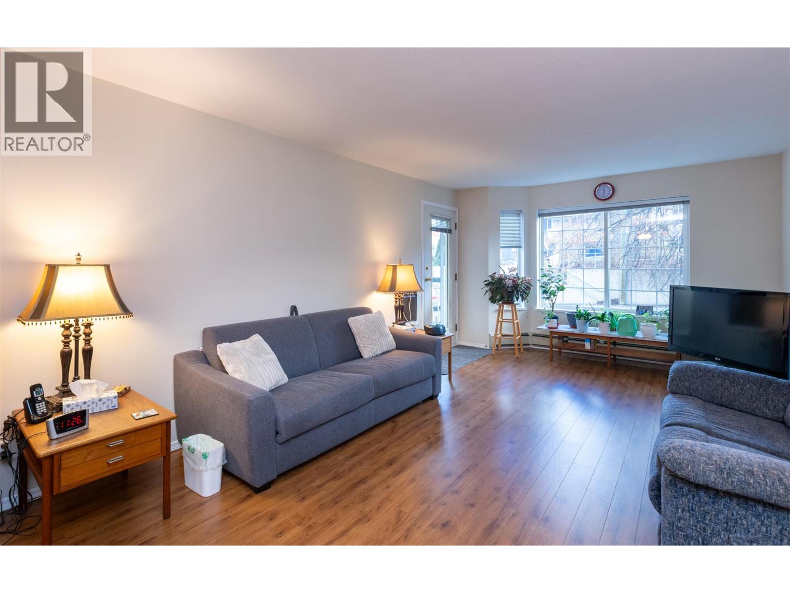 201 251 6 Street Southeast, Salmon Arm