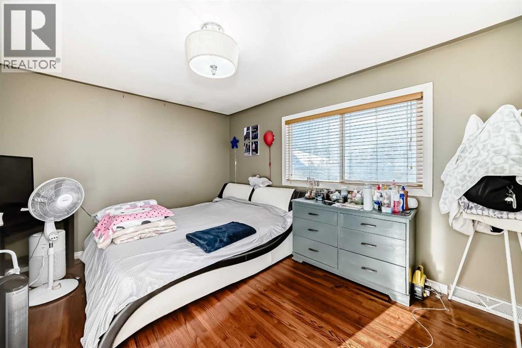 Single Family House Bungalow for Sale in  Fairmount Drive SE Fairview Calgary 