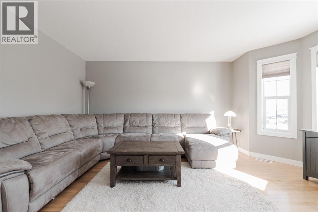 100 Honeysuckle Way, Fort McMurray