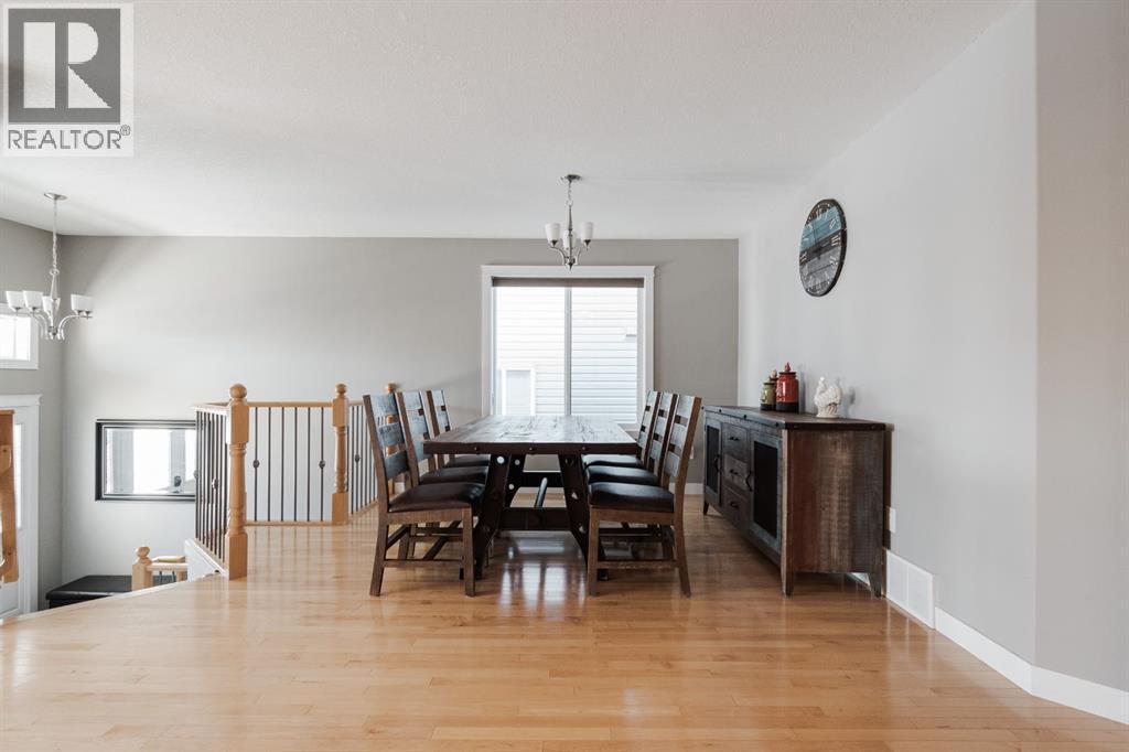 100 Honeysuckle Way, Fort McMurray