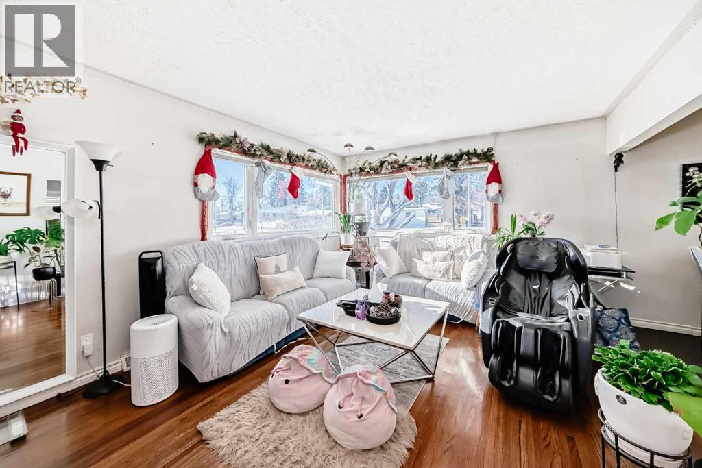 Single Family House Bungalow for Sale in  Fairmount Drive SE Fairview Calgary 