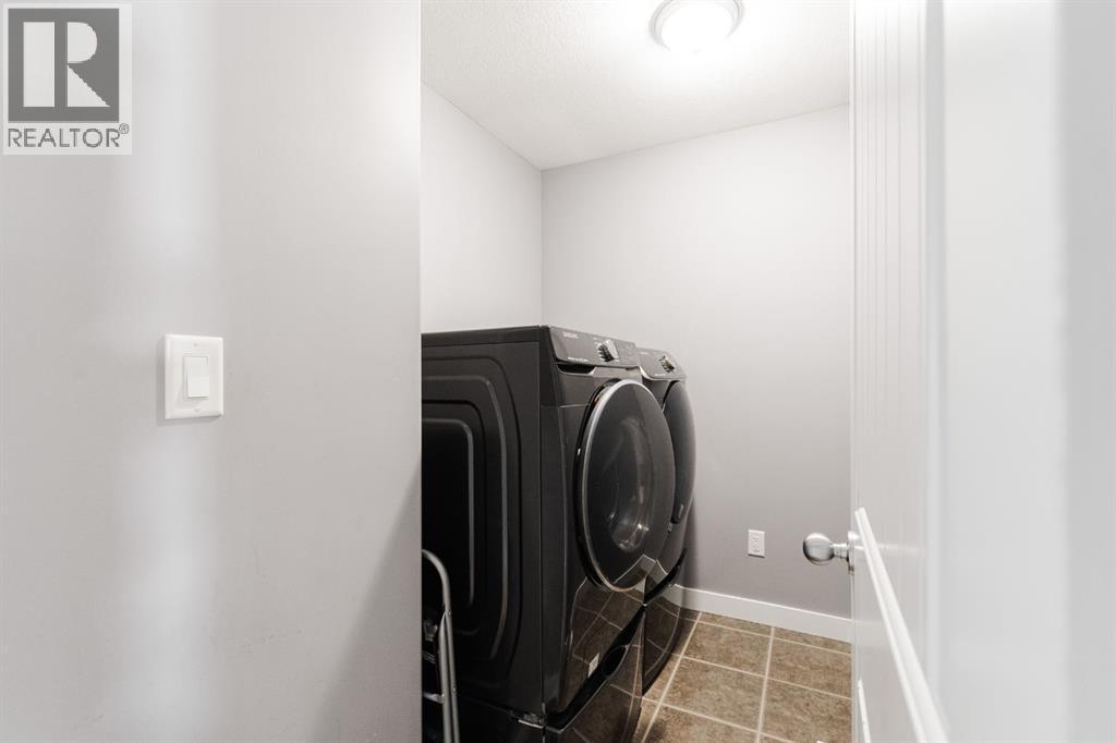 100 Honeysuckle Way, Fort McMurray