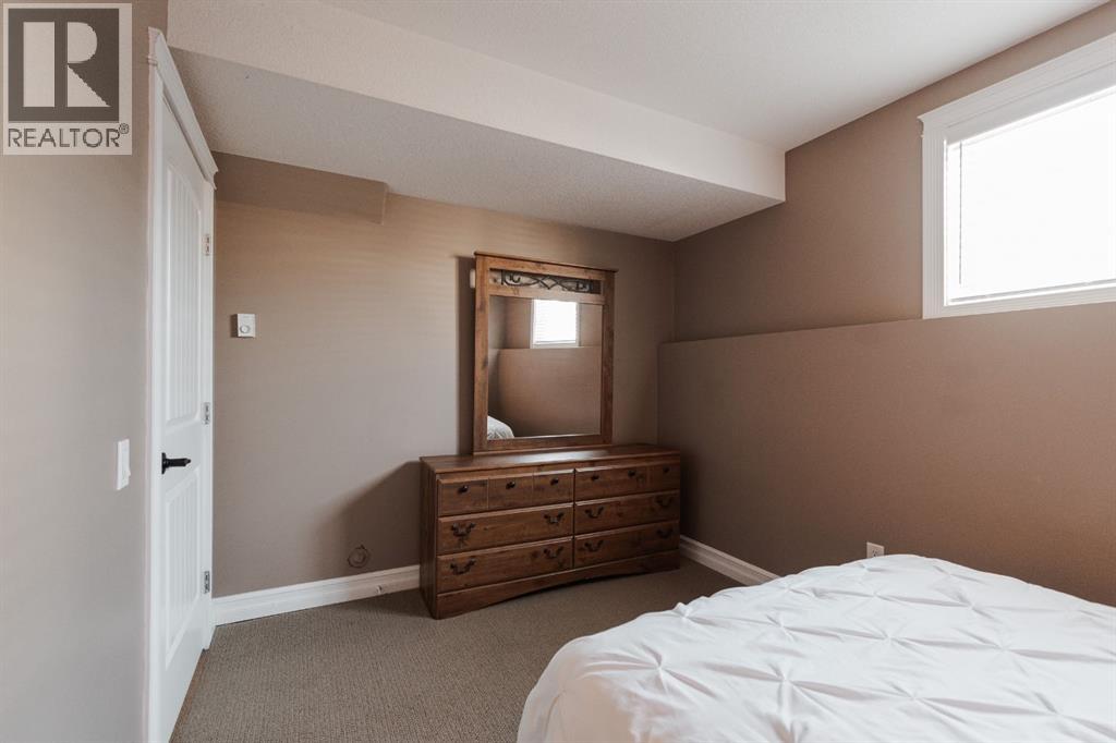 100 Honeysuckle Way, Fort McMurray