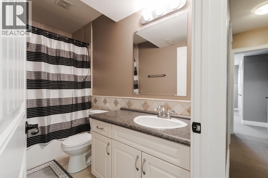 100 Honeysuckle Way, Fort McMurray