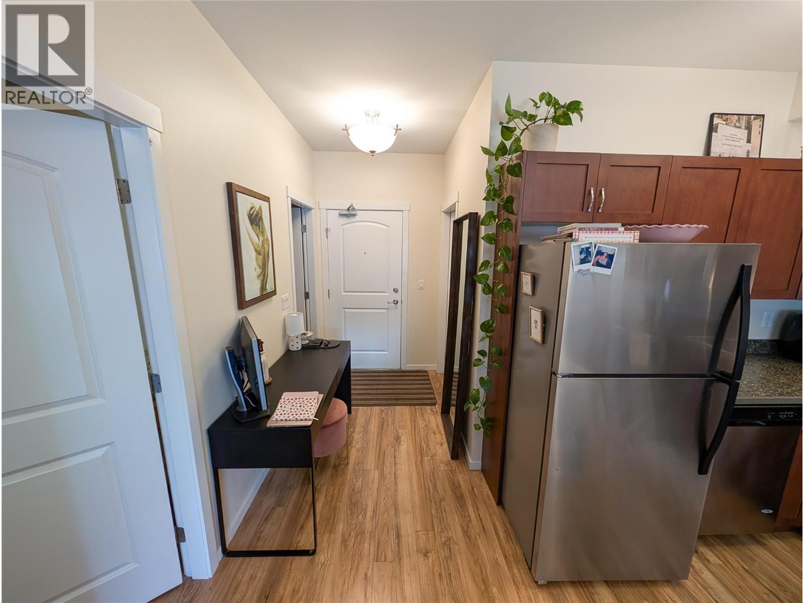 #209 429 ST PAUL STREET - 8