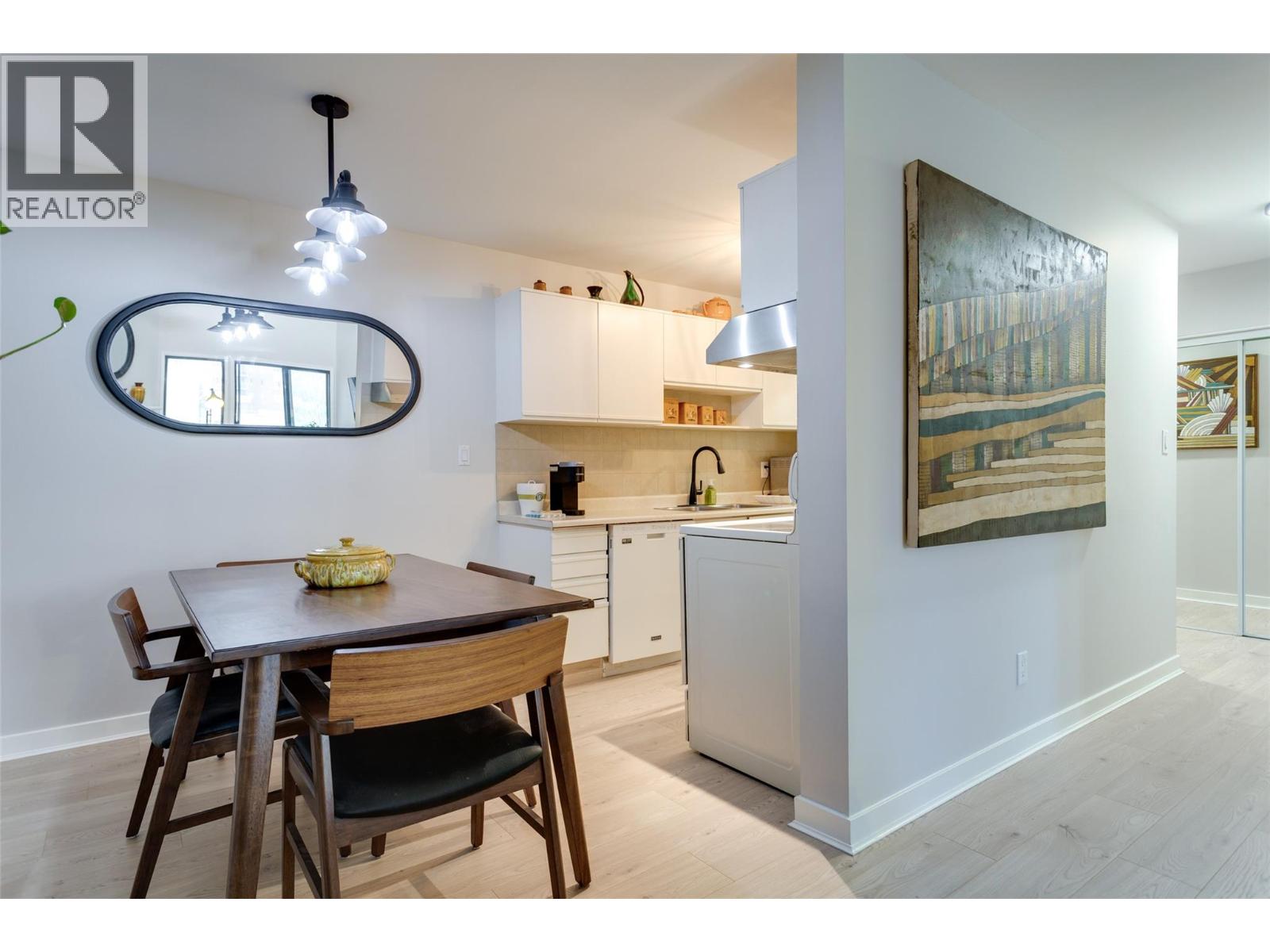 305 1056 Bernard Avenue, Kelowna