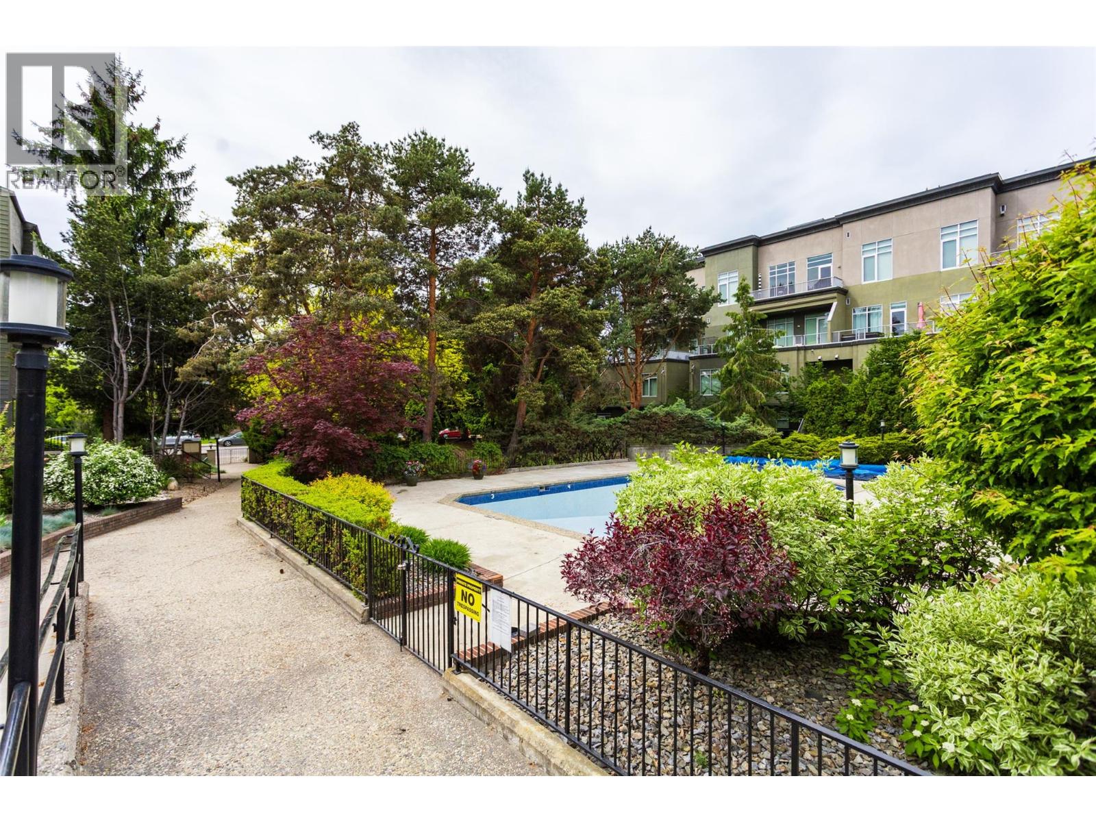 305 1056 Bernard Avenue, Kelowna