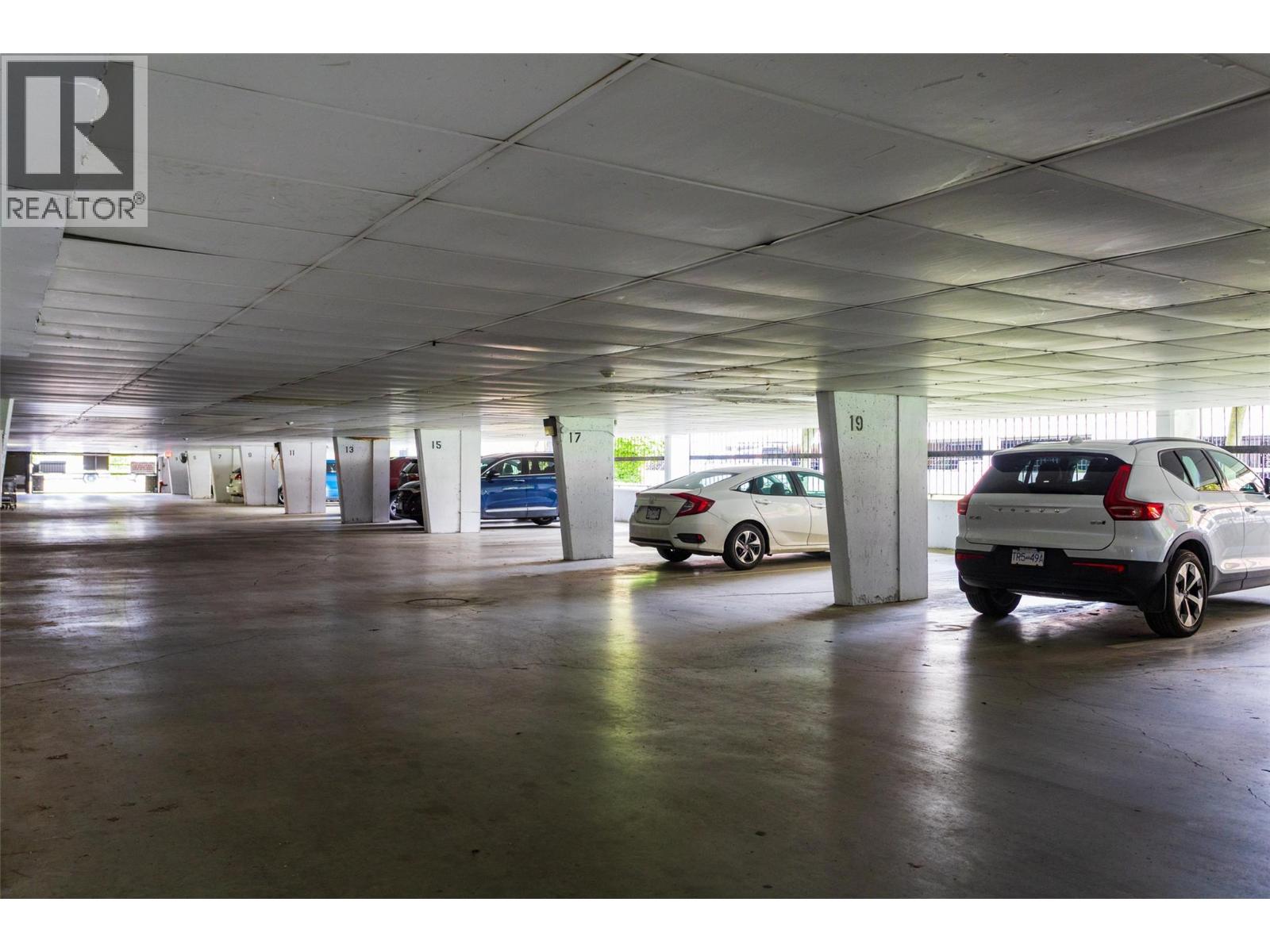 305 1056 Bernard Avenue, Kelowna