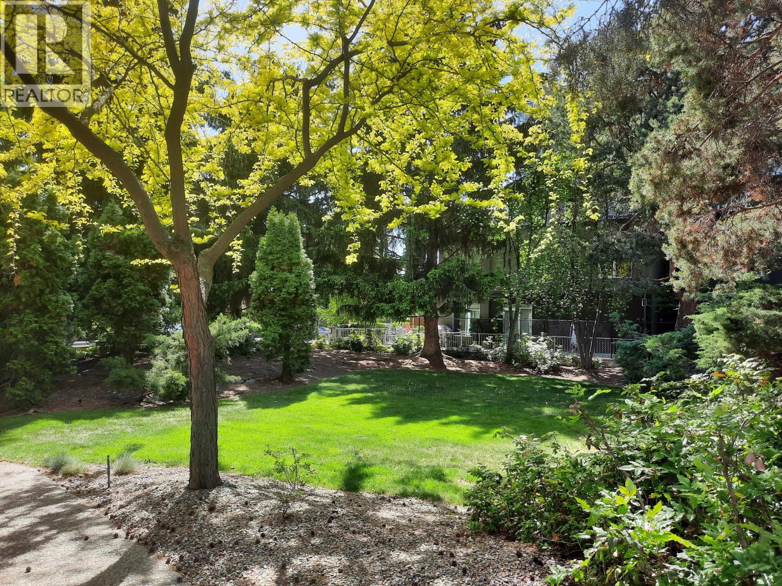 305 1056 Bernard Avenue, Kelowna