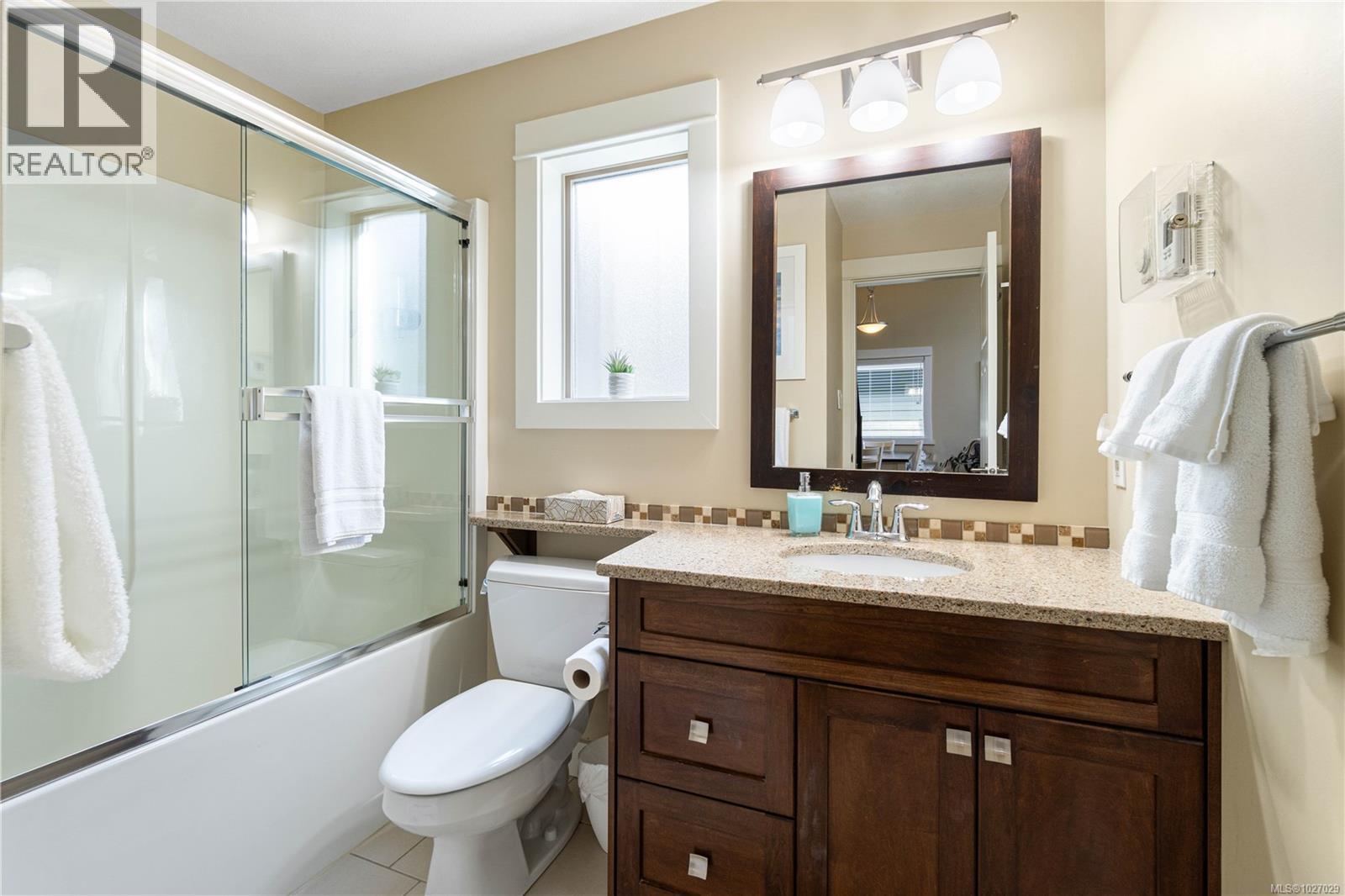 261 1130 Resort Dr, Parksville