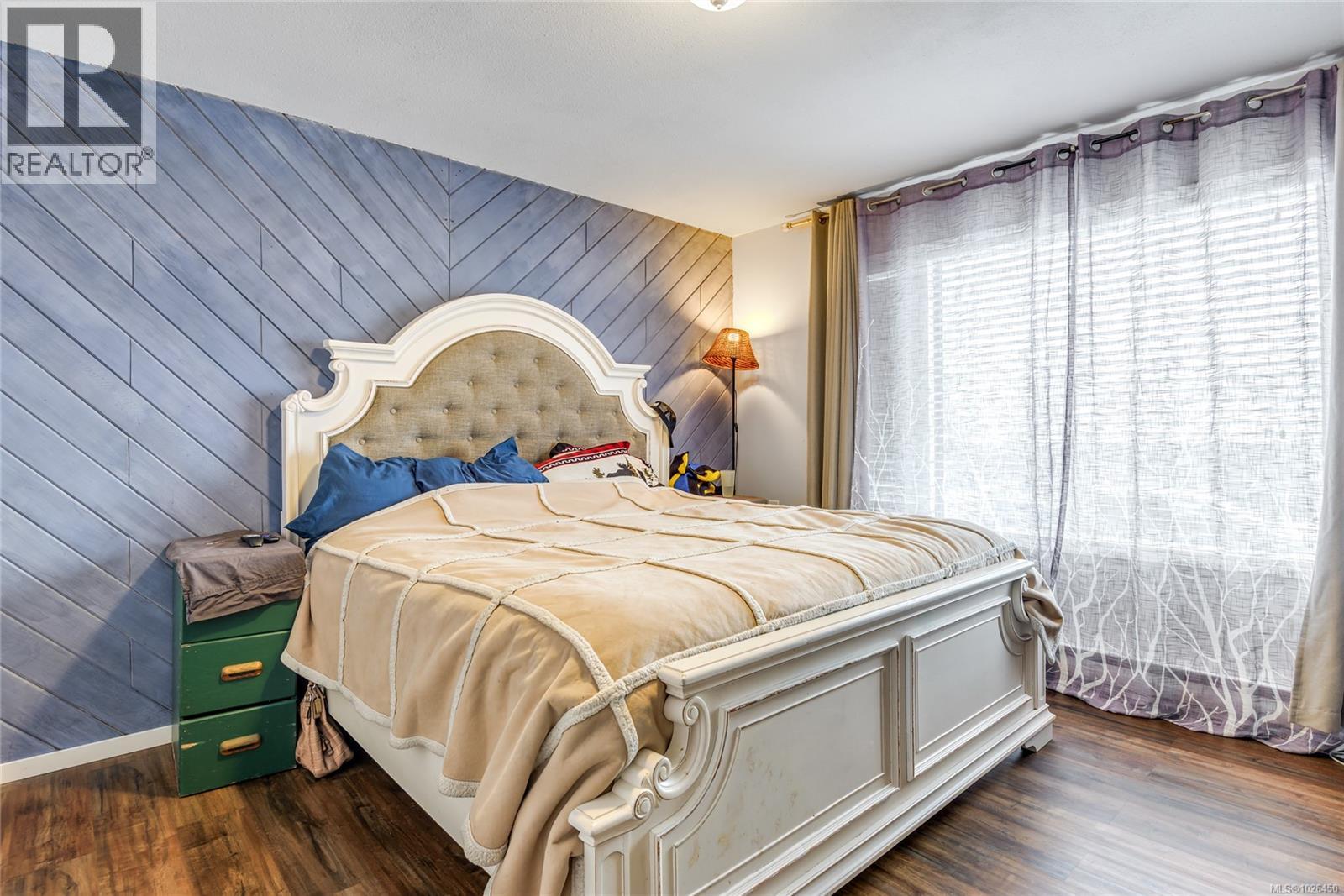 525 MUCHALAT CRT - 18