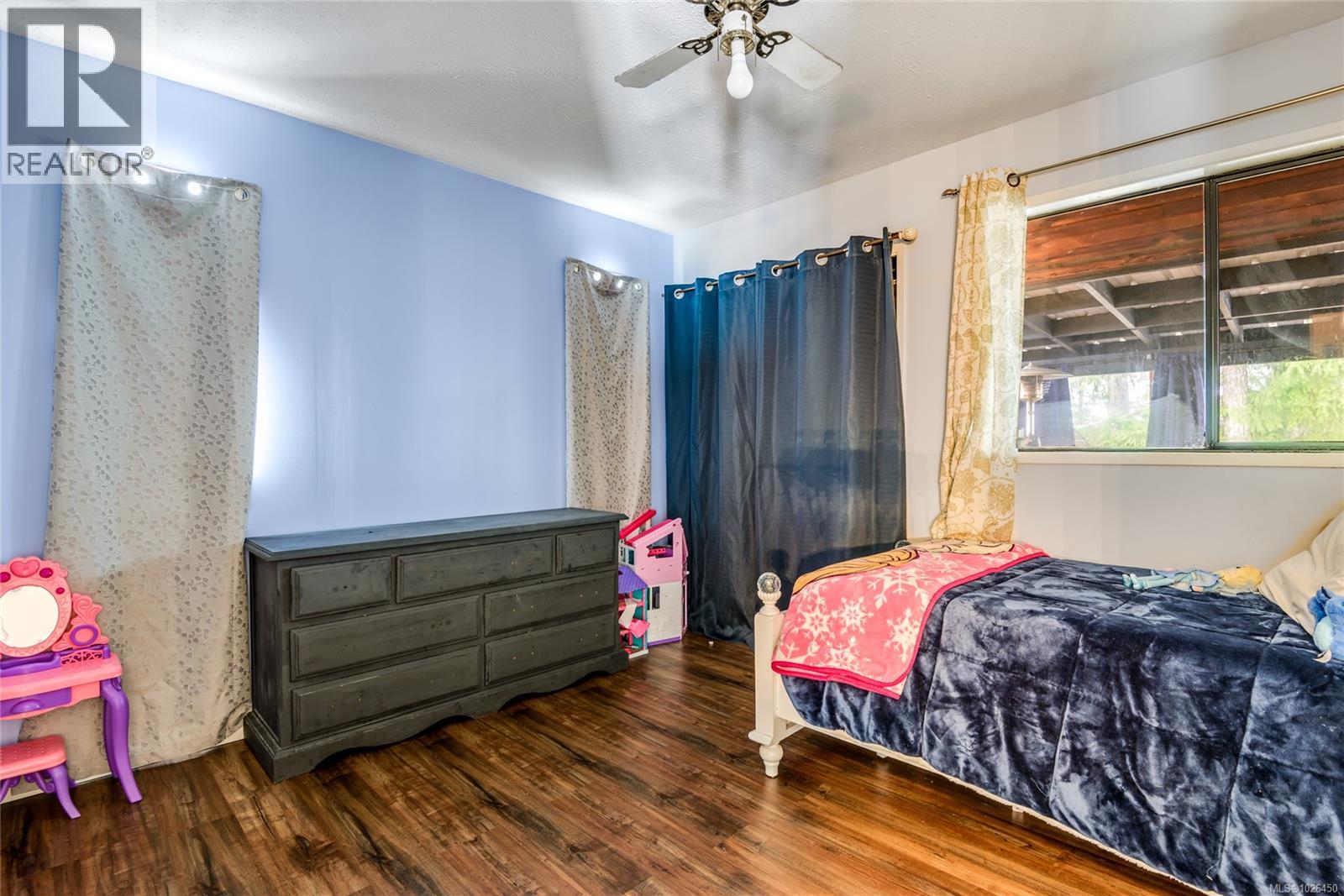 525 MUCHALAT CRT - 22