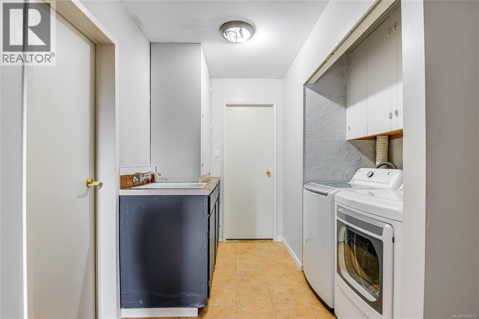 525 MUCHALAT CRT - 26