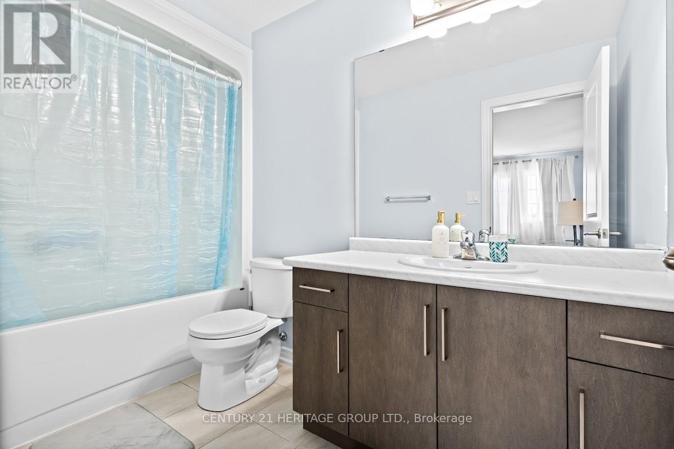 #13 7945 OLDFIELD ROAD - 20