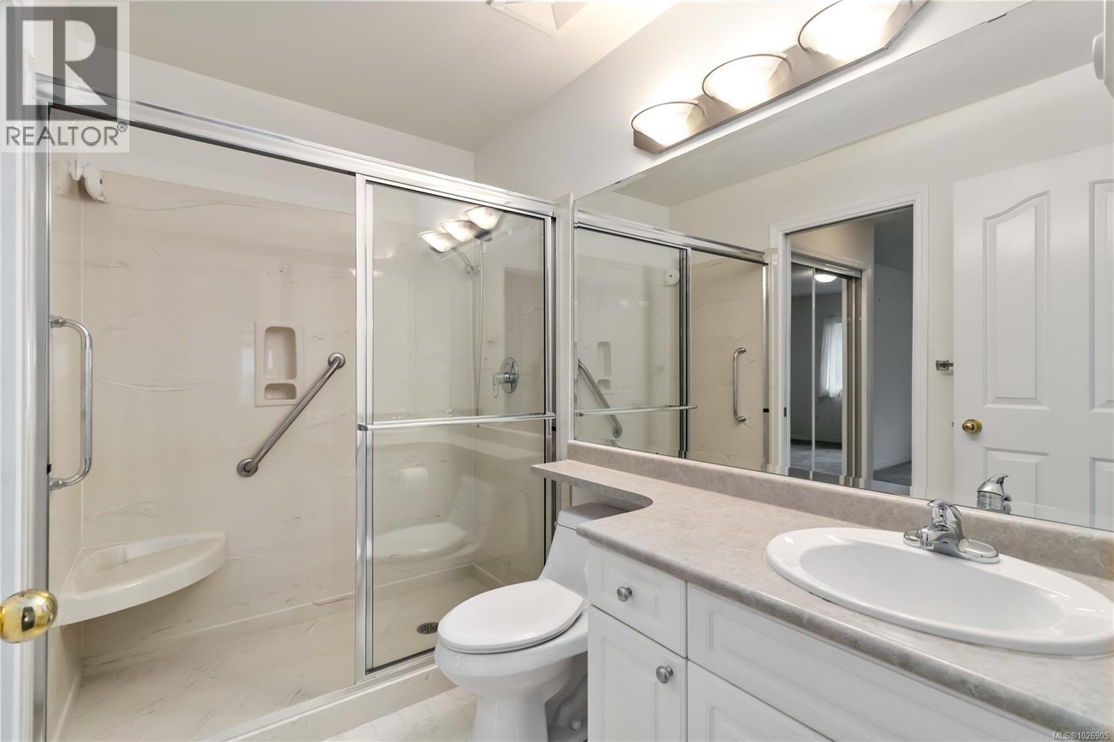 10 126 Hallowell Road, View Royal