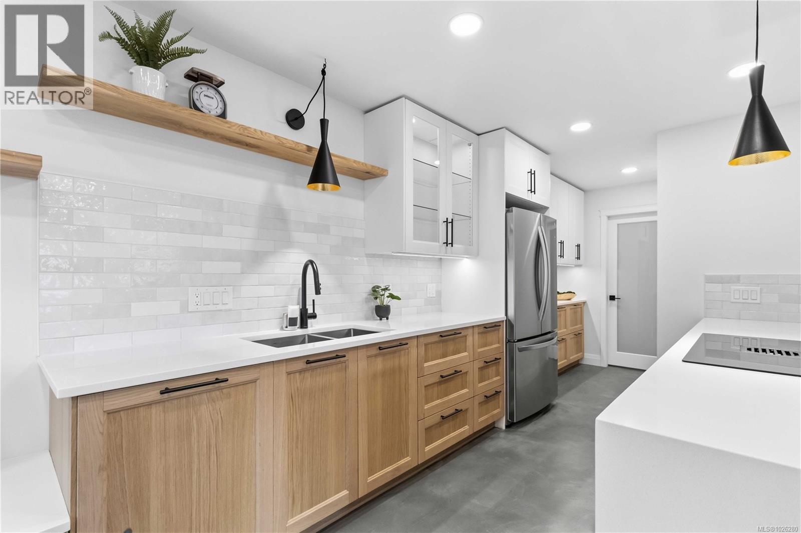  1012 Marwood Avenue, Langford