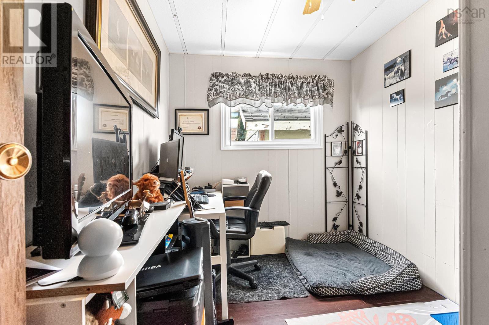 Property 15 of 24 of 36 Birchill Drive