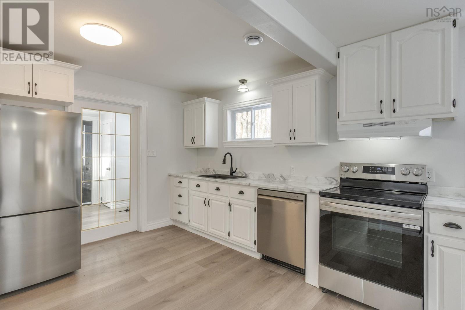 Property 17 of 42 of 5029 12 Highway