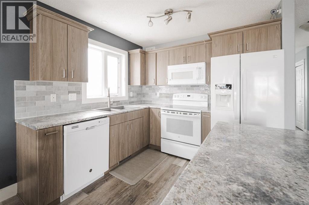 157 Swanson Crescent - Photo 4 of 30, Fort McMurray, Alberta