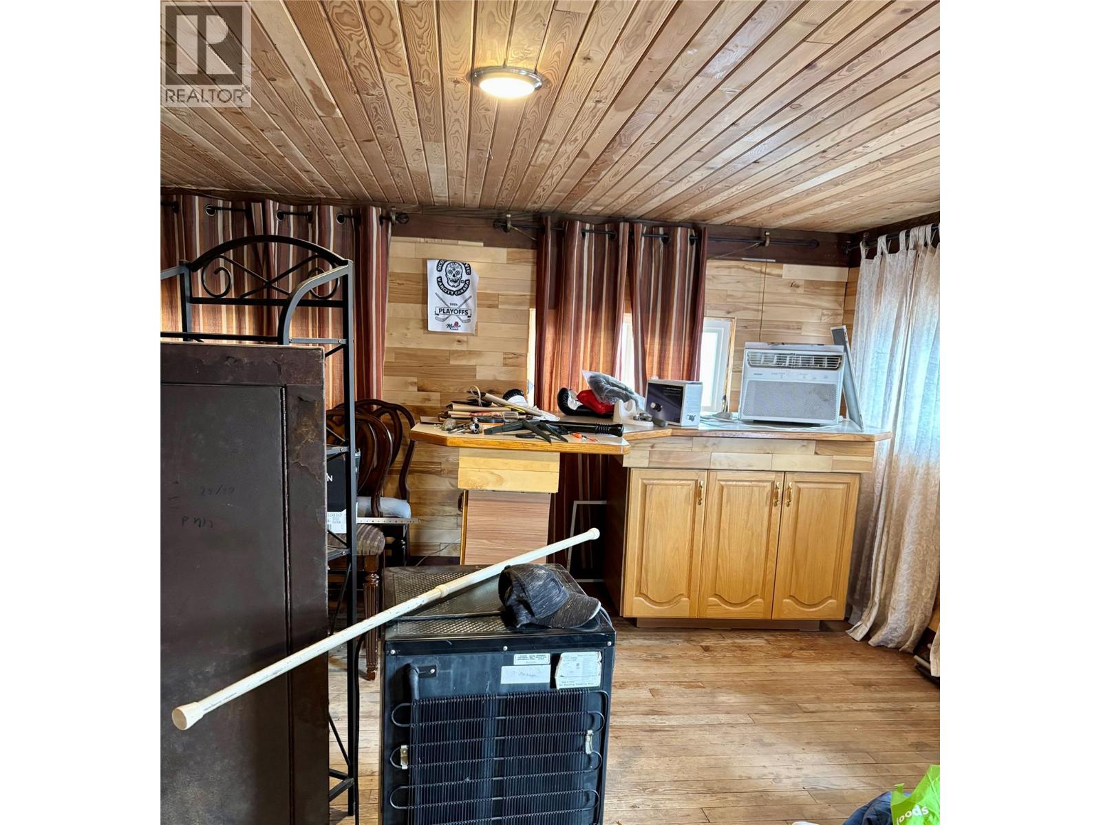  6252 Lipsett Avenue, Peachland