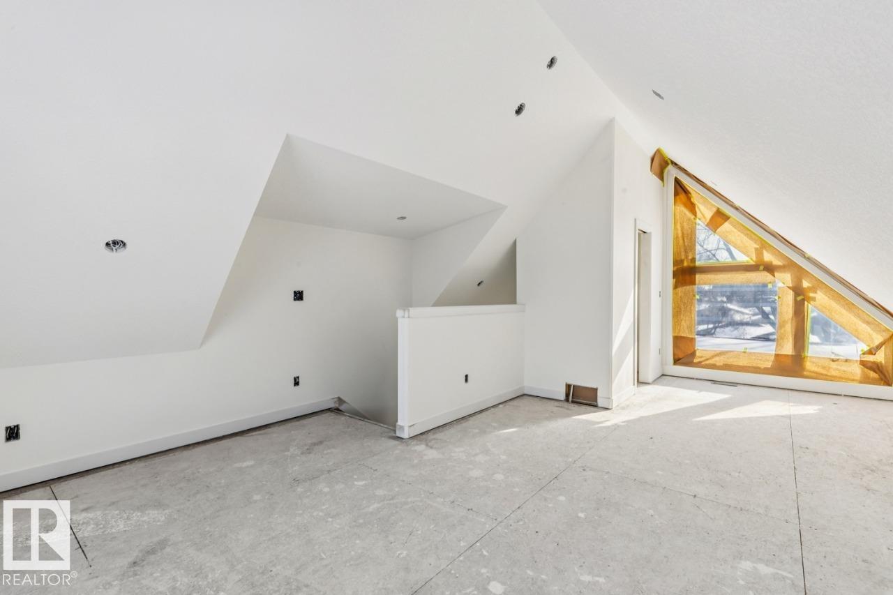 7928 97 AV NW NW - 18