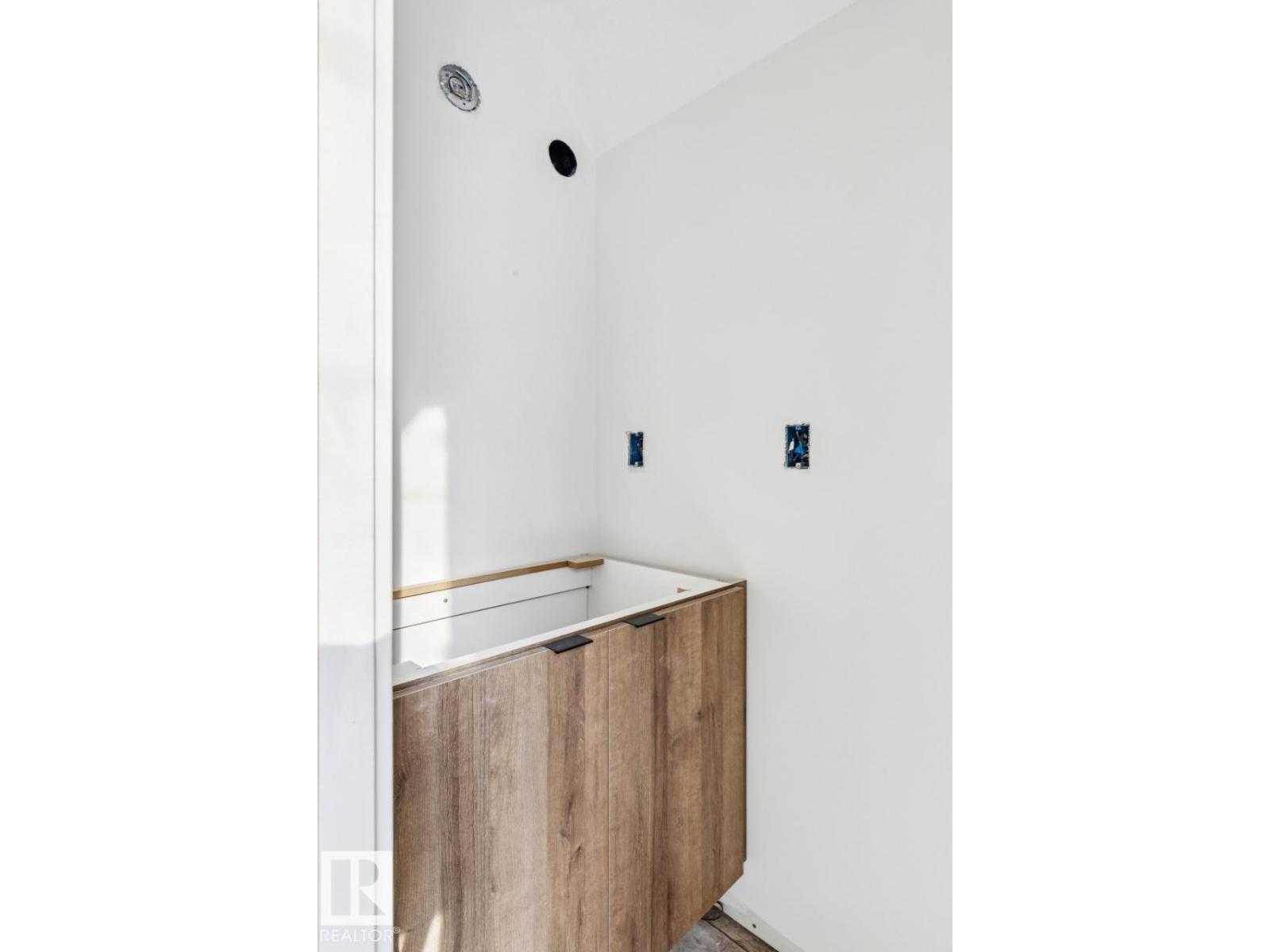 7928 97 AV NW NW - 20