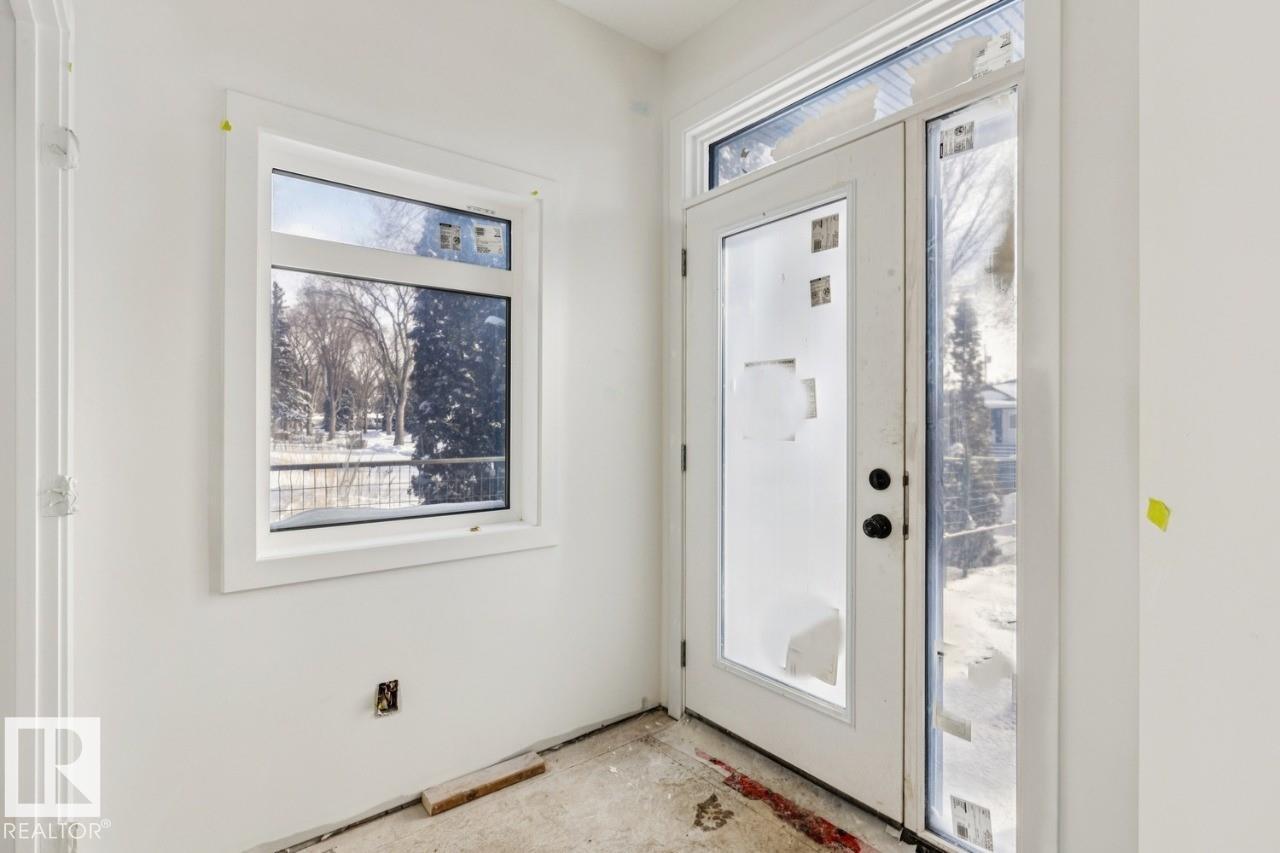 7928 97 AV NW NW - 5