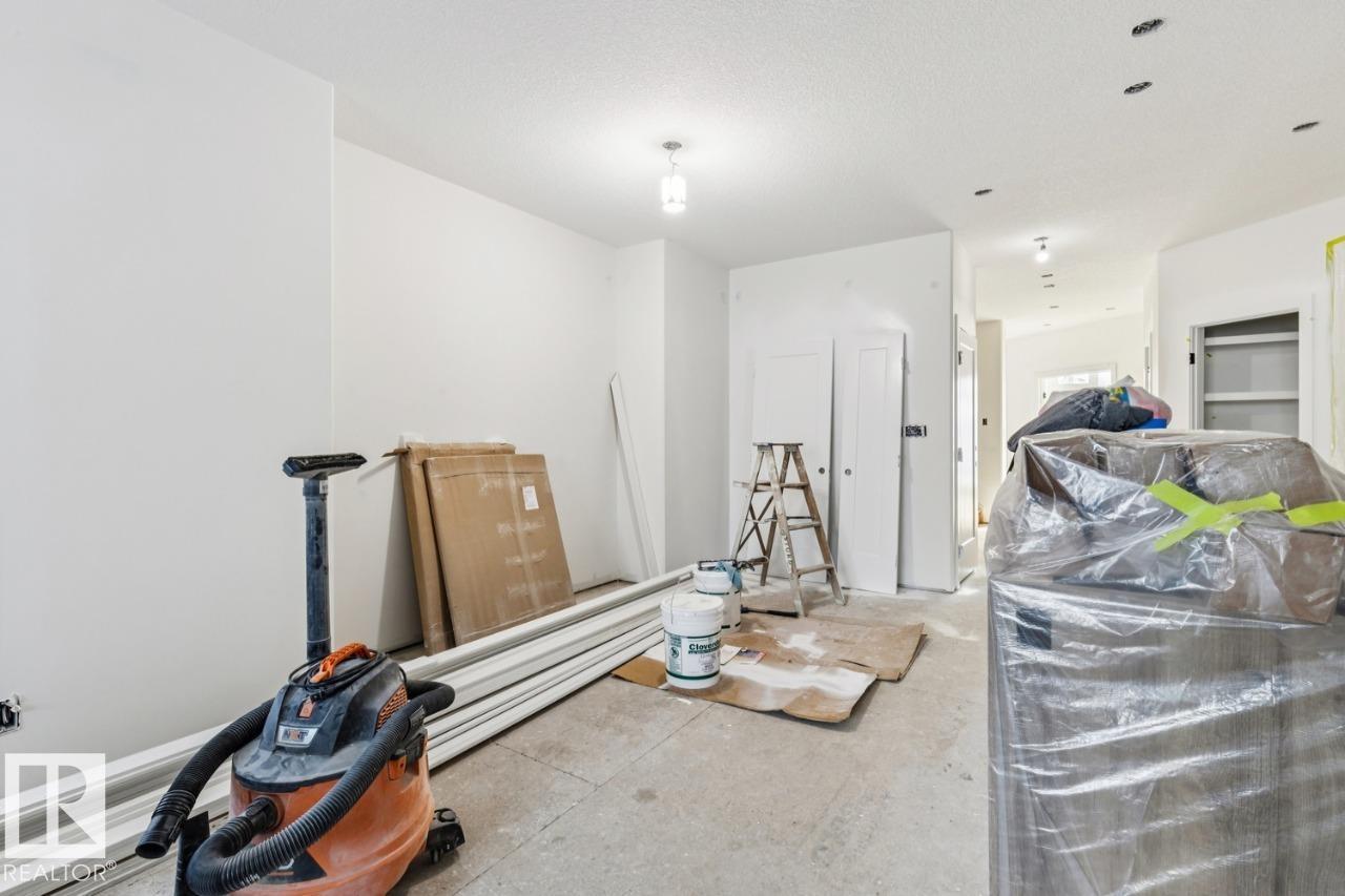 7928 97 AV NW NW - 9