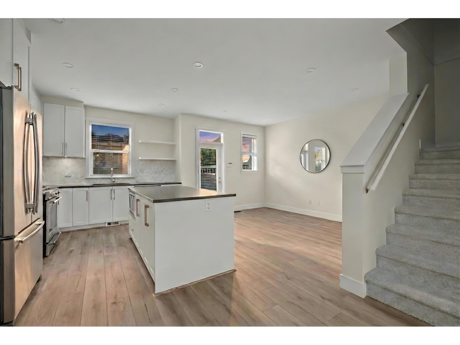 16454 25 AVENUE, Surrey