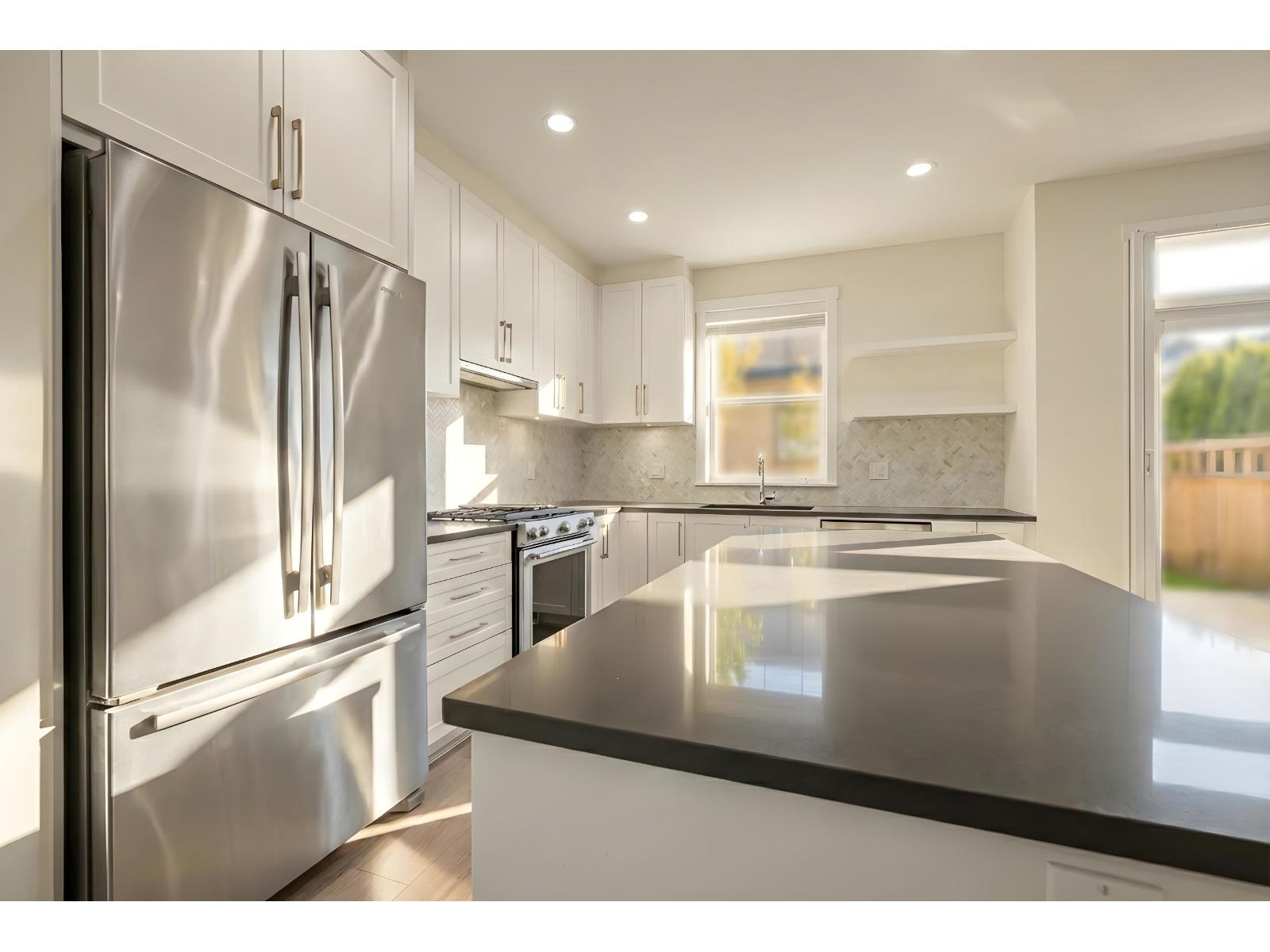 16454 25 AVENUE, Surrey