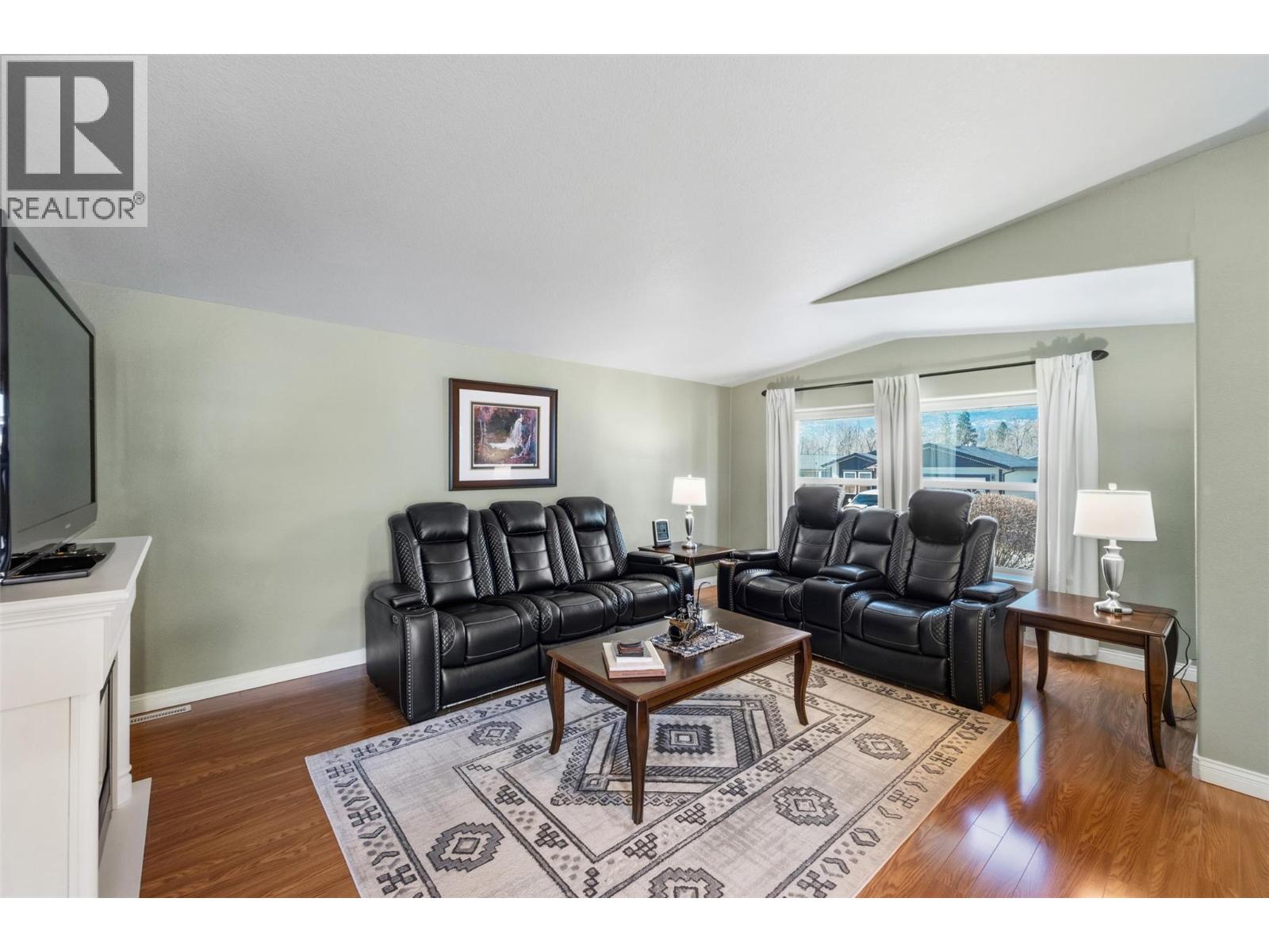 8300 Gallagher Lake Frontage Road Unit# 73, Oliver