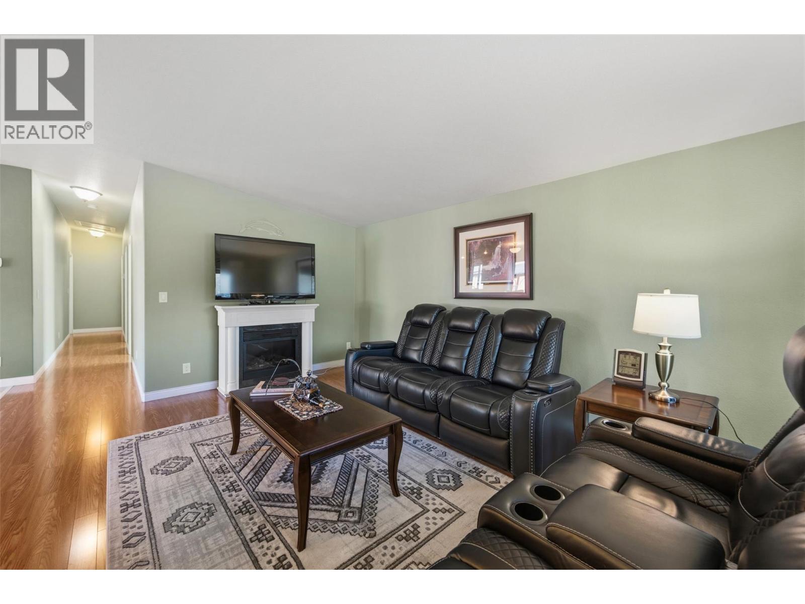 8300 Gallagher Lake Frontage Road Unit# 73, Oliver