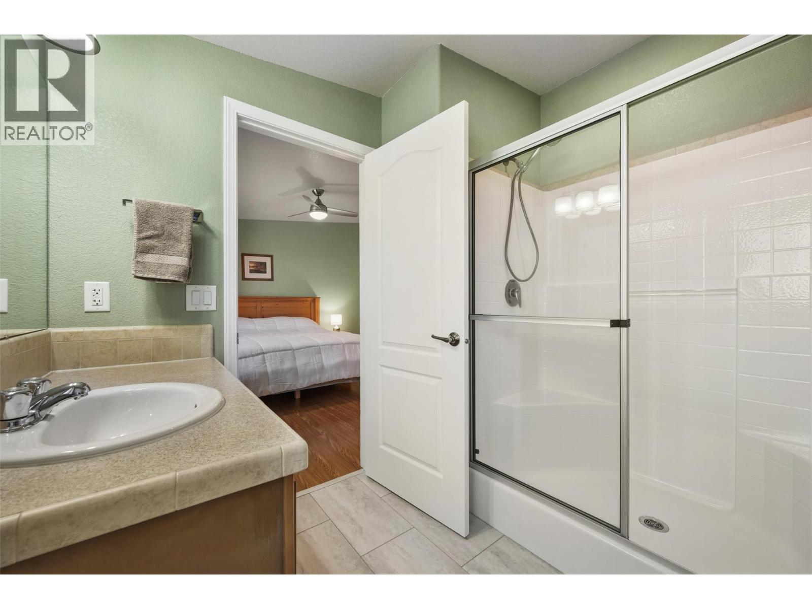 8300 Gallagher Lake Frontage Road Unit# 73, Oliver