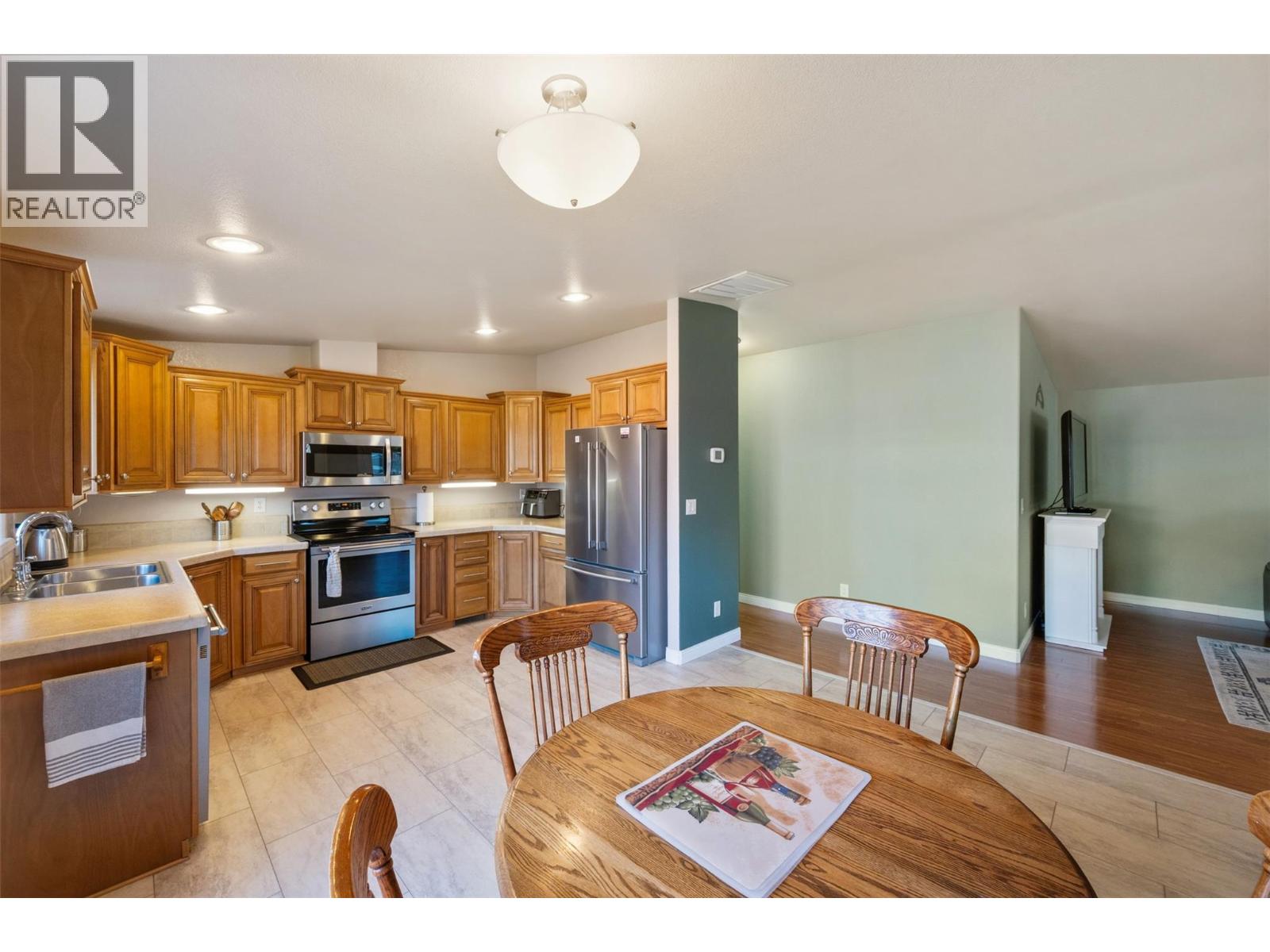 8300 Gallagher Lake Frontage Road Unit# 73, Oliver