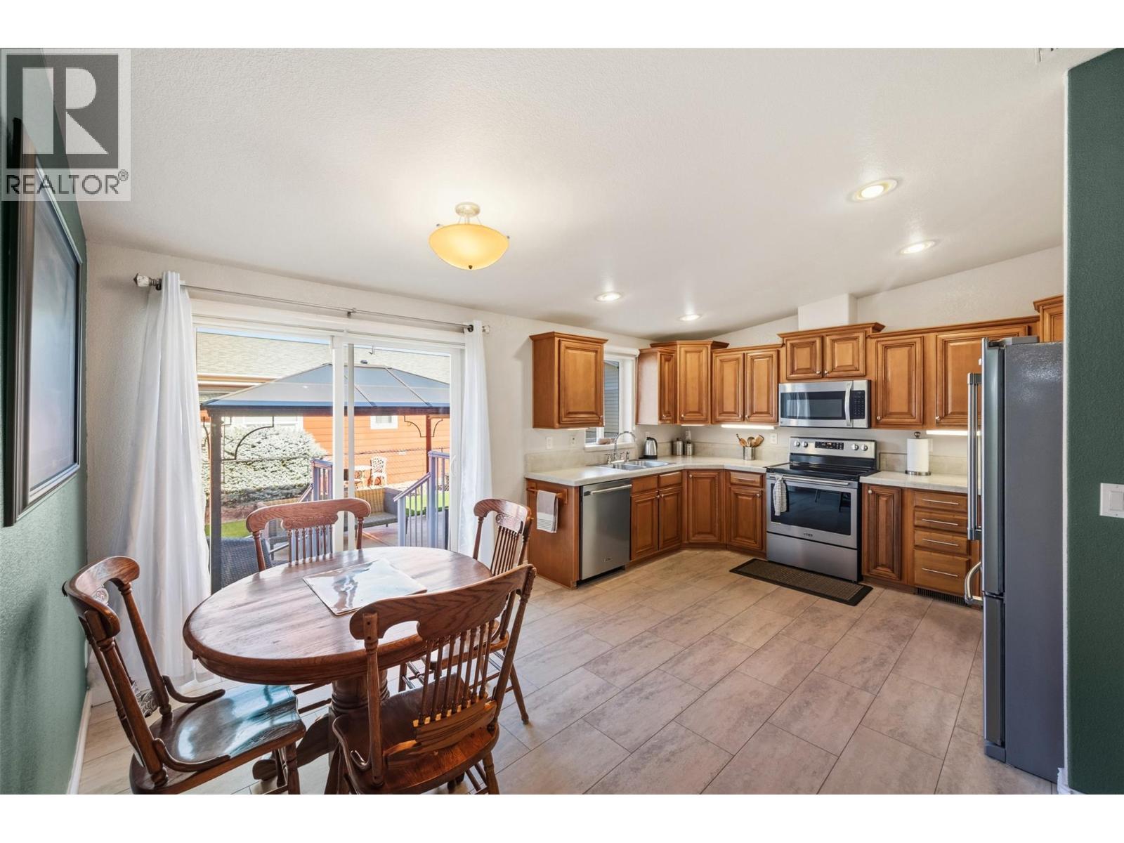 8300 Gallagher Lake Frontage Road Unit# 73, Oliver