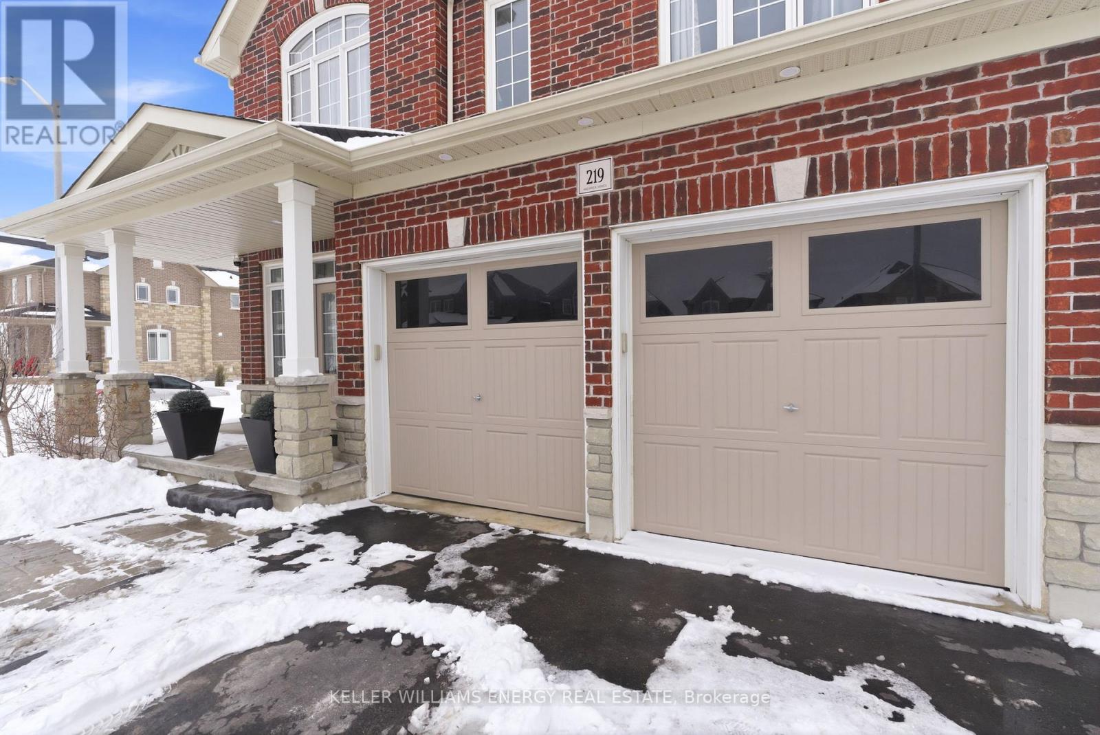 219 CROMBIE STREET - Photo 3 of 49, Clarington (Bowmanville), Ontario