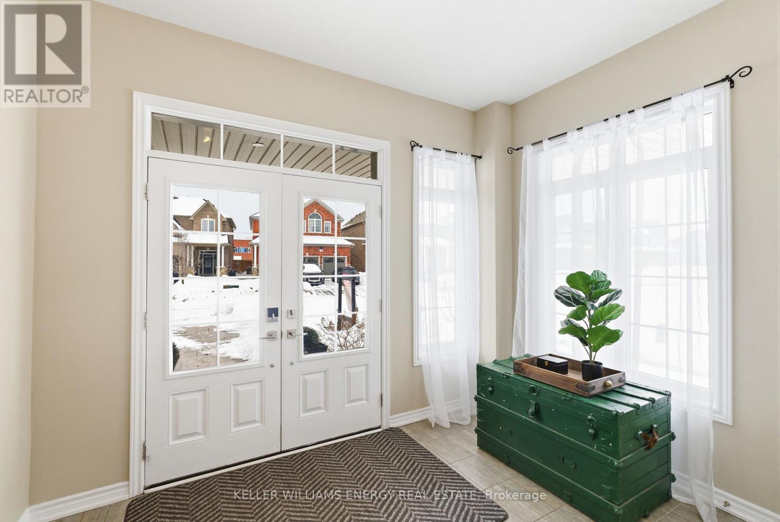 219 CROMBIE STREET - Photo 4 of 49, Clarington (Bowmanville), Ontario