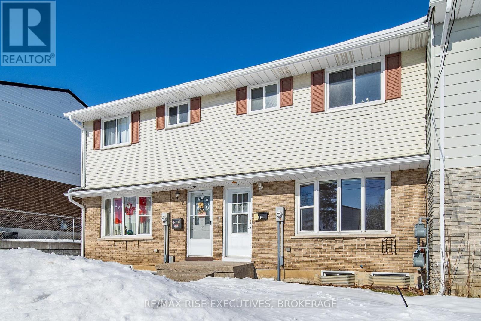 926 AMBERDALE CRESCENT - Photo 2 of 46, Kingston (South of Taylor-Kidd Blvd), Ontario