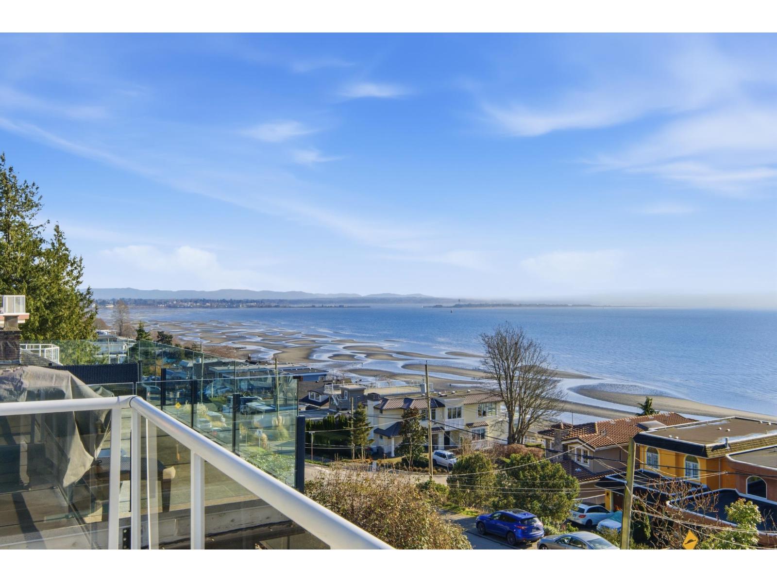 15373 VICTORIA AVENUE, White Rock