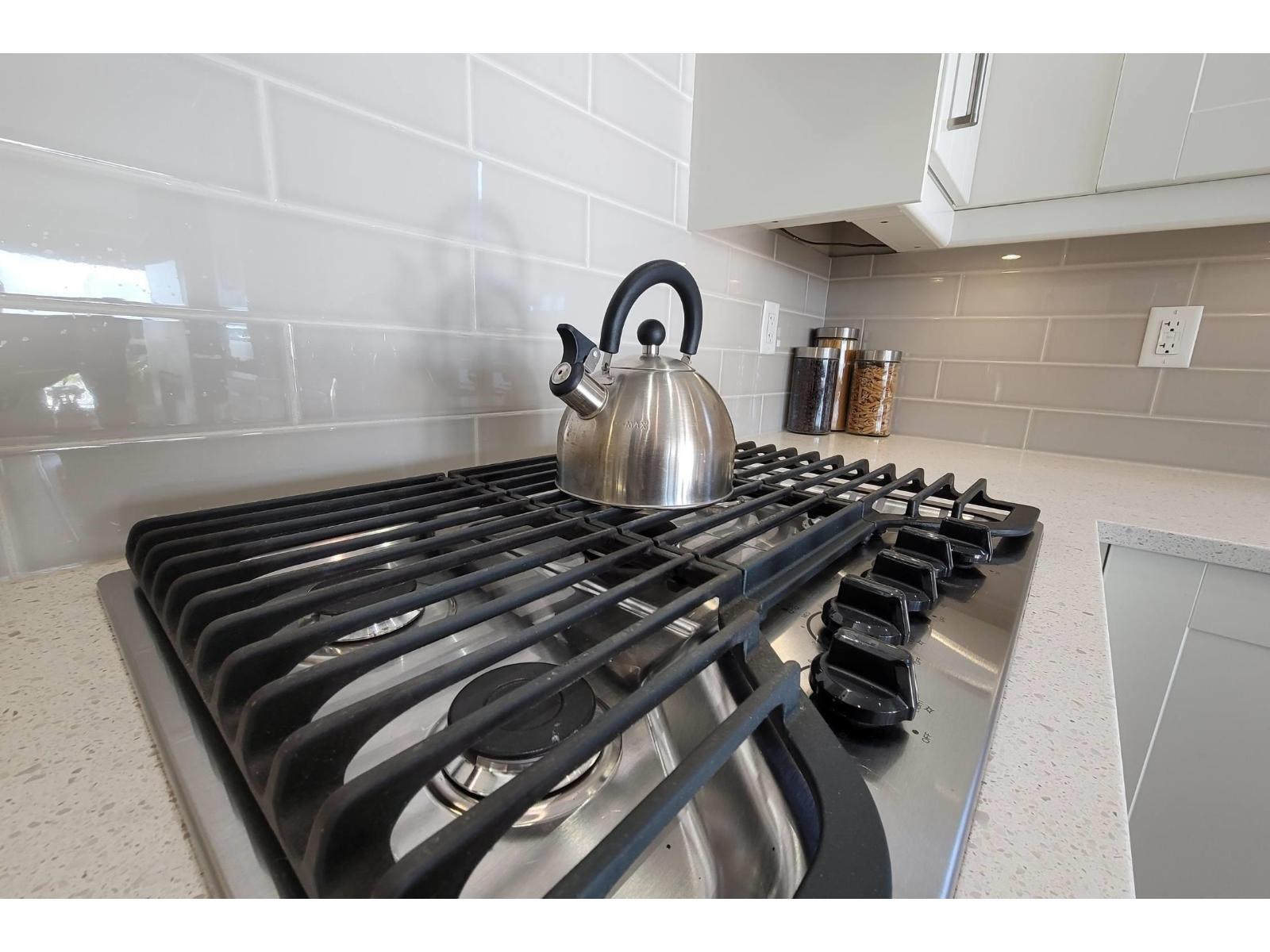 15373 VICTORIA AVENUE, White Rock