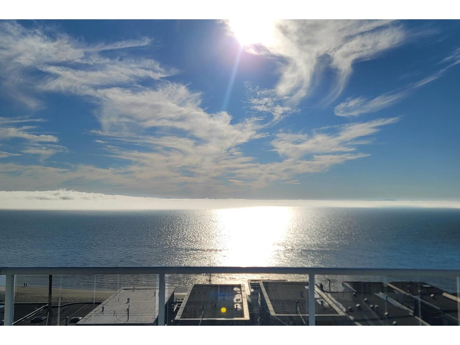 15373 VICTORIA AVENUE, White Rock