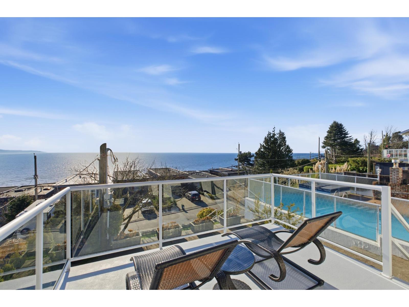 15373 VICTORIA AVENUE, White Rock