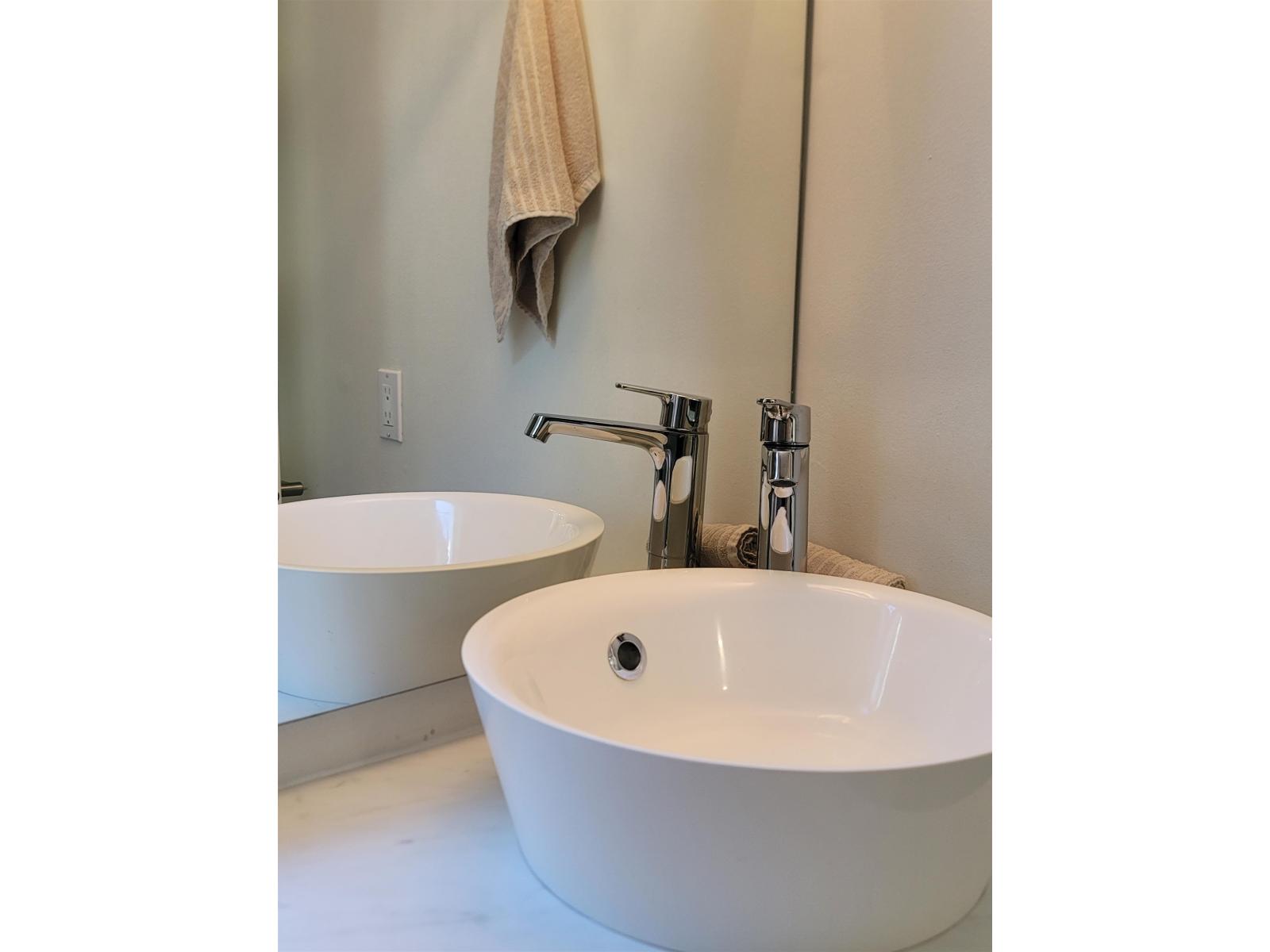 15373 VICTORIA AVENUE, White Rock