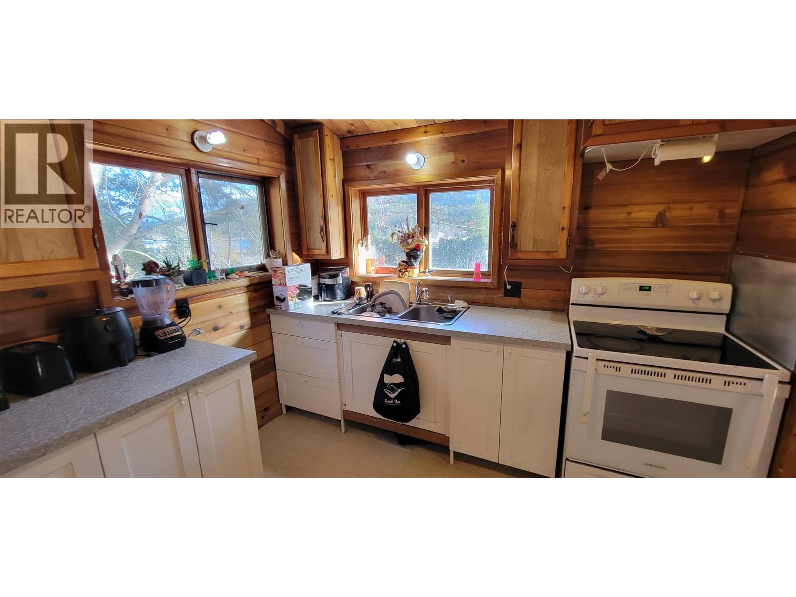 7761 3A Highway, Balfour